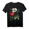 Rote Mohnblume für Biologen T-Shirt – Klassisch geschnitten, doppelt genähter Saum, ideales Geschenk für Pflanzen- und Naturwissenschaftler