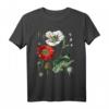 Rote Mohnblume für Biologen T-Shirt – Klassisch geschnitten, doppelt genähter Saum, ideales Geschenk für Pflanzen- und Naturwissenschaftler