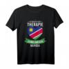 Ich brauche keine Therapie, ich muss nur nach Namibia! T-Shirt mit Namibia Fahne – Perfektes Geschenk für Namibia-Reisende & Safari-Liebhaber