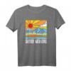 Sierra Nevada Mountains Artistic Nature Vintage T-Shirt – Retro Outdoor Design für Wanderer, Camper & Naturfreunde, Perfekt als Geschenk
