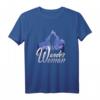 Wander Woman T-Shirt für Frauen mit Berglandschaft – Perfekt für Trekking, Natur und Wanderabenteuer