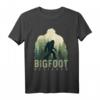 Sasquatch Yeti Figur Natur Doppelbelichtung Bigfoot T-Shirt – Perfekt für Natur- und Mythologie-Fans