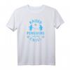 Erhöht von Pinguins - Natürlich kühlendes T-Shirt für Tierliebhaber, Winterfans & Entspannung