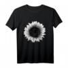 Schwarzes Sonnenblumen T-Shirt mit Naturmotiv - Klassisch geschnitten, langlebig & perfekt für Blumen- und Naturliebhaber