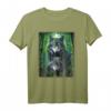 Wolf Wölfe im dunklen Wald Nacht mit Mond Fantasy Natur T-Shirt – Tier- und Naturdesign für Wolf Liebhaber