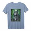 Wolf Wölfe im dunklen Wald Nacht mit Mond Fantasy Natur T-Shirt – Tier- und Naturdesign für Wolf Liebhaber
