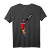 Mehr Wein Becher T-Shirt - Lustiges klassisch geschnittenes Weinliebhaber-Shirt als Geschenk