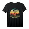 Cooles Retro Paragleiter & Gleitschirm Just Hanging Around T-Shirt – Perfekt als Geschenk für Flugsportler & Extremsportfans