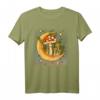 Cottagecore Mond Pilz T-Shirt - Ästhetisches Naturdesign mit Mond und Pilz für Fans des märchenhaften Stils