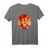 Löwe Tshirt mit geometrischem Löwenkopf im Low Poly Style – Stylisches Afrika- und Savannen-Design für Hipster, Tier- und Löwenliebhaber