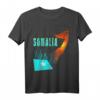 Somalia ist das Land des Goldes T-Shirt - Klassisch geschnitten, doppelt genähter Saum, perfekt für Afrika-Fans und Reiseliebhaber