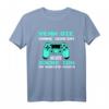 Yeah Die Sonne Scheint Heute Zocke Ich In Kurzen Hosen T-Shirt – Lustiges Gaming T-Shirt für Gamer, Zocker & Videospiel-Fans