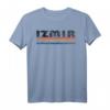 Premium 1980er Stil Izmir Türkei Fan-T-Shirt mit bunten Streifen – Vintage-Look für Retro-Modefans
