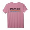 Premium 1980er Stil Izmir Türkei Fan-T-Shirt mit bunten Streifen – Vintage-Look für Retro-Modefans