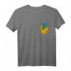 Ukraine Sonnenblumen T-Shirt – Klassisch geschnitten mit doppeltem Saum, ideal für ukrainische Unterstützung und patriotische Anlässe