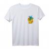 Ukraine Sonnenblumen T-Shirt – Klassisch geschnitten mit doppeltem Saum, ideal für ukrainische Unterstützung und patriotische Anlässe