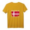 Hyggelig Glücklich Ohne Berge Dänemark T-Shirt mit Flagge – Perfekt für Dänemark-Urlauber & Skandinavien-Liebhaber