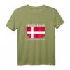 Hyggelig Glücklich Ohne Berge Dänemark T-Shirt mit Flagge – Perfekt für Dänemark-Urlauber & Skandinavien-Liebhaber