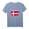 Hyggelig Glücklich Ohne Berge Dänemark T-Shirt mit Flagge – Perfekt für Dänemark-Urlauber & Skandinavien-Liebhaber