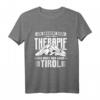 Ich brauche keine Therapie - ich muss nur nach Tirol T-Shirt für Berg- und Naturfans, perfekt als Weihnachts- oder Geburtstagsgeschenk