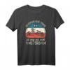 Ich brauche keine Therapie, ich muss nur nach Amsterdam T-Shirt – Retro Holland Design mit Fahrrad und Tulpe für Niederlande Fans
