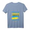 Damen T-Shirt 'Brauch keine Therapie ich muss nur nach Ukraine' mit V-Ausschnitt – Lustiges Outfit für Ukraine-Liebhaber & Urlaubsreisende