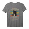 Meine 4 Stimmungen Katze Kaffee Urlaub Müde Morgenmuffel T-Shirt – Lustiges Büro-Shirt für Kaffee- und Katzenliebhaber mit ironischem Spruch