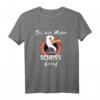 Sei wie Möwe und Scheiss drauf T-Shirt – Lustiges Strand- und Urlaubsmotiv für Damen und Herren, Meerliebhaber & Insel-Fans
