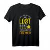 Witziges Wanderer suchen Feuerholz T-Shirt – Perfektes Geschenk für Natur- und Outdoorfans