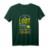 Witziges Wanderer suchen Feuerholz T-Shirt – Perfektes Geschenk für Natur- und Outdoorfans
