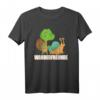 Wanderfreunde T-Shirt - Lustiges Wandern Geschenk mit Schnecke & Schildkröte für Rentner & langsame Wanderer zum Geburtstag oder Wanderreise