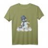 Kleiner Schneemann mit Besen Wintermotiv T-Shirt – Kuscheliges Weihnachts- und Wintergeschenk für Kinder, Jungen und Mädchen