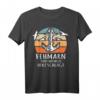 Fehmarn Souvenir Ostseeurlaub Sprüche Insel Fehmarn T-Shirt mit Anker – Lustiges Design für Fehmarn Urlauber & Insulaner